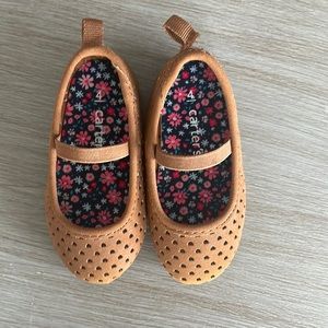 Carter’s size 4, girls, brown slip on shoe